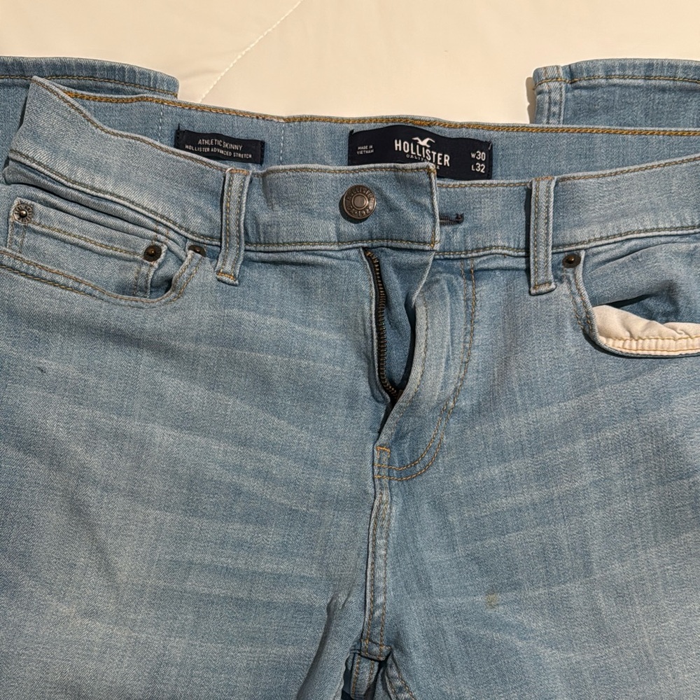 Men's Hollister Athletic Skinny 30x32L Light Blue Jeans